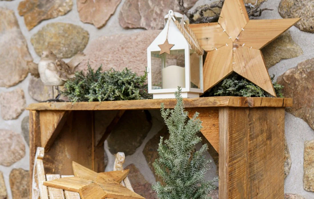 Une image montrant des décorations de Noël apaisantes.